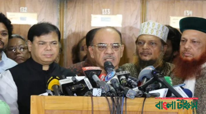 সংবিধানে কোথাও লেখা নেই বিএনপিকে নিয়ে নির্বাচন করতে হবে: ফারুক খান